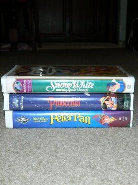 Walt Disneys Classics 3 VHS Snow White & The Seven Dwarfs Pinocchio Peter Pan